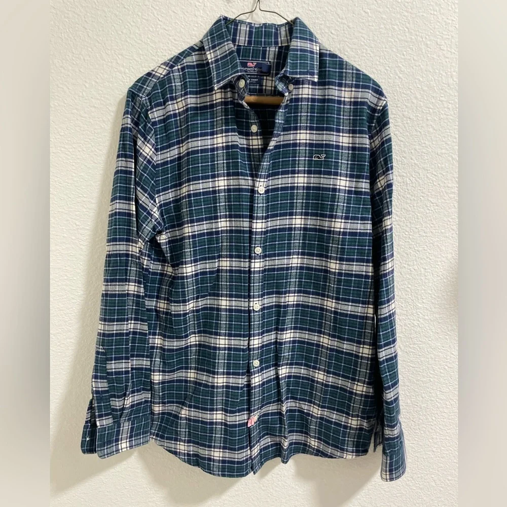 Vineyard Vines Navy and White cotton flannel Plaid Shirt